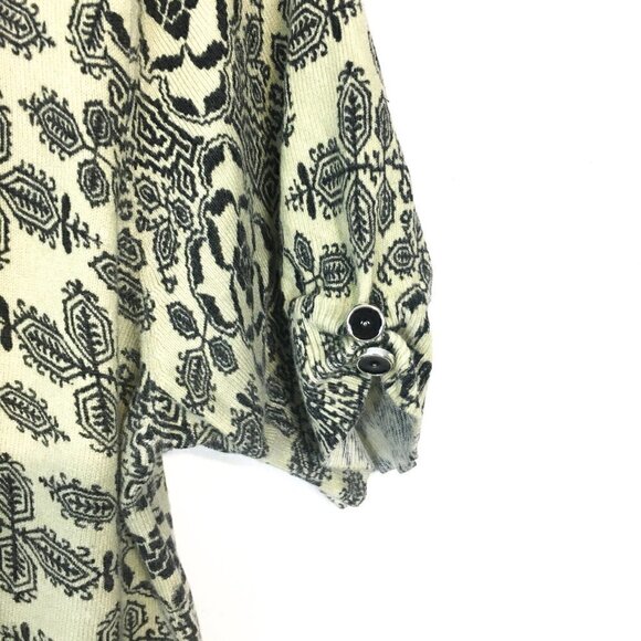 Grace Black and Tan Printed Short Sleeve Button Down Grandma Core Knit Top (L) - Picture 8 of 16